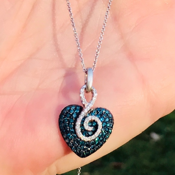 Jewelry - NWOT 👛 2 CTW GENUINE FANCY BLUE DIAMOND NECKLACE